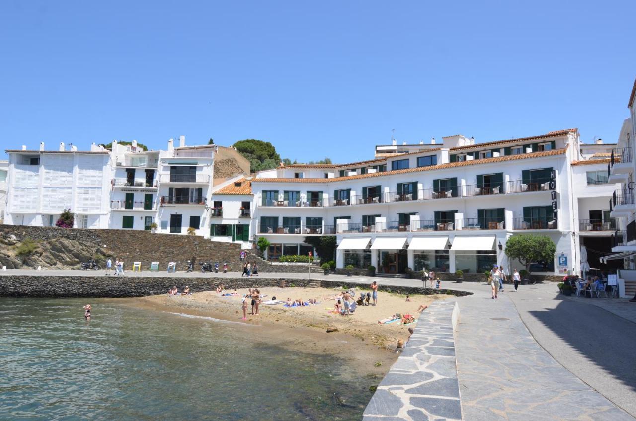 Hotel Playa Sol Кадакес Экстерьер фото