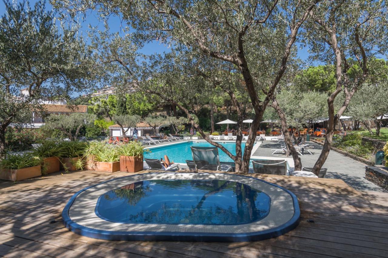 Hotel Playa Sol Кадакес Экстерьер фото