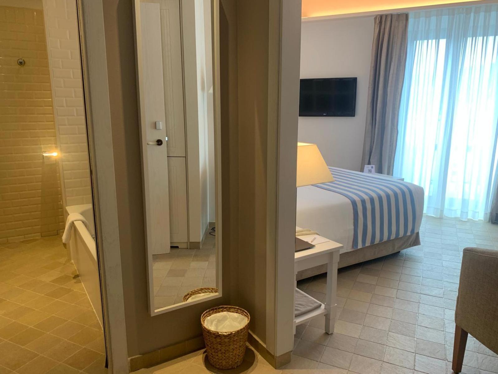 Hotel Playa Sol Кадакес Экстерьер фото