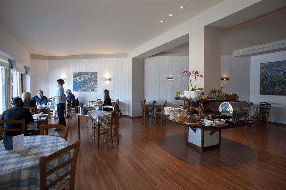 Hotel Playa Sol Кадакес Экстерьер фото